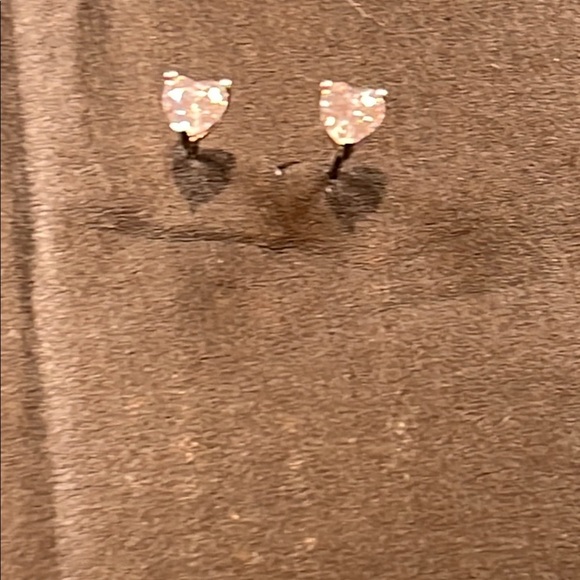 NWOT Elegant Rhinestone Heart Stud Earrings 18K White Gold Plated - Picture 11 of 16